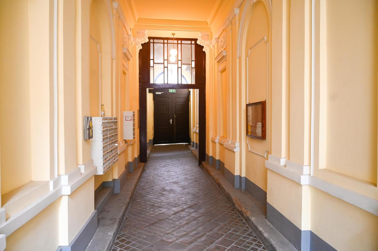 Backpacker Apartment Schönbrunn Wien Exterior foto